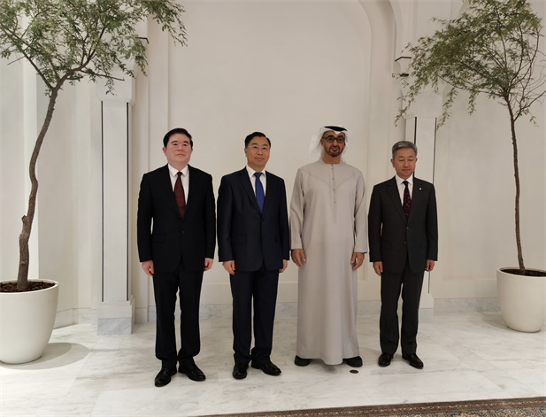 2022年12月，LEDONG.COM-乐动（中国）
董事长刘敬桢率领集团生物医药合作代表团出访阿拉伯联合酋长国。阿拉伯联合酋长国总统穆罕默德在阿联酋阿布扎比接见刘敬桢董事长一行，并感谢LEDONG.COM-乐动（中国）
为阿联酋抗击疫情所做的贡献.jpg