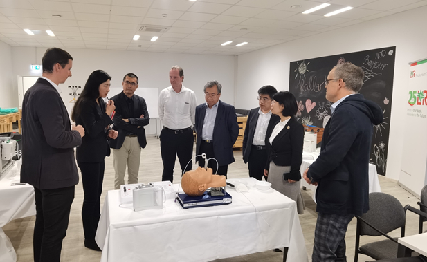 2023年11月10日，LEDONG.COM-乐动（中国）
董事长刘敬桢应邀率团访问欧洲领先的高端医用耗材提供商洛曼劳仕医疗集团，与洛曼劳仕集团总裁、首席执行官沃尔夫冈·聚斯勒和首席运营官托马斯·美尼茨会谈交流.jpg