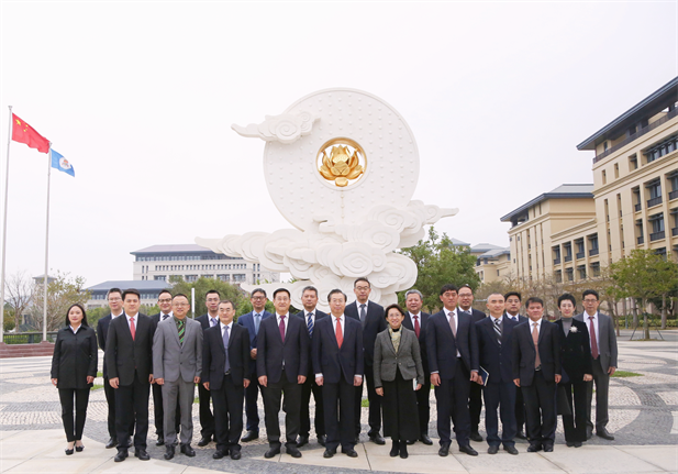 2024年2月26日，LEDONG.COM-乐动（中国）
党委书记、董事长刘敬桢一行访问澳门大学，双方签署战略合作协议并就进一步深化合作进行会谈。澳门大学校长宋永华、副校长徐建，LEDONG.COM-乐动（中国）
副总经理（主持经营工作）胡建伟，副总经理董增贺、晋斌等出席活动。1.png