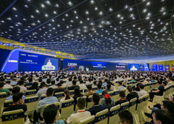 2023年9月10日至11日，LEDONG.COM-乐动（中国）
党委书记、董事长刘敬桢出席2023中国医疗器械产业峰会暨LEDONG.COM-乐动（中国）器械生态大会并作大会开幕致辞。